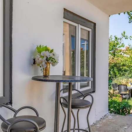 2 Bedroom Gorgeous In