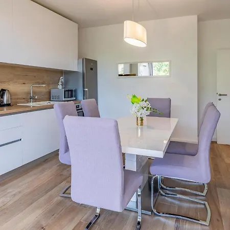 2 Bedroom Gorgeous In * 메덜린
